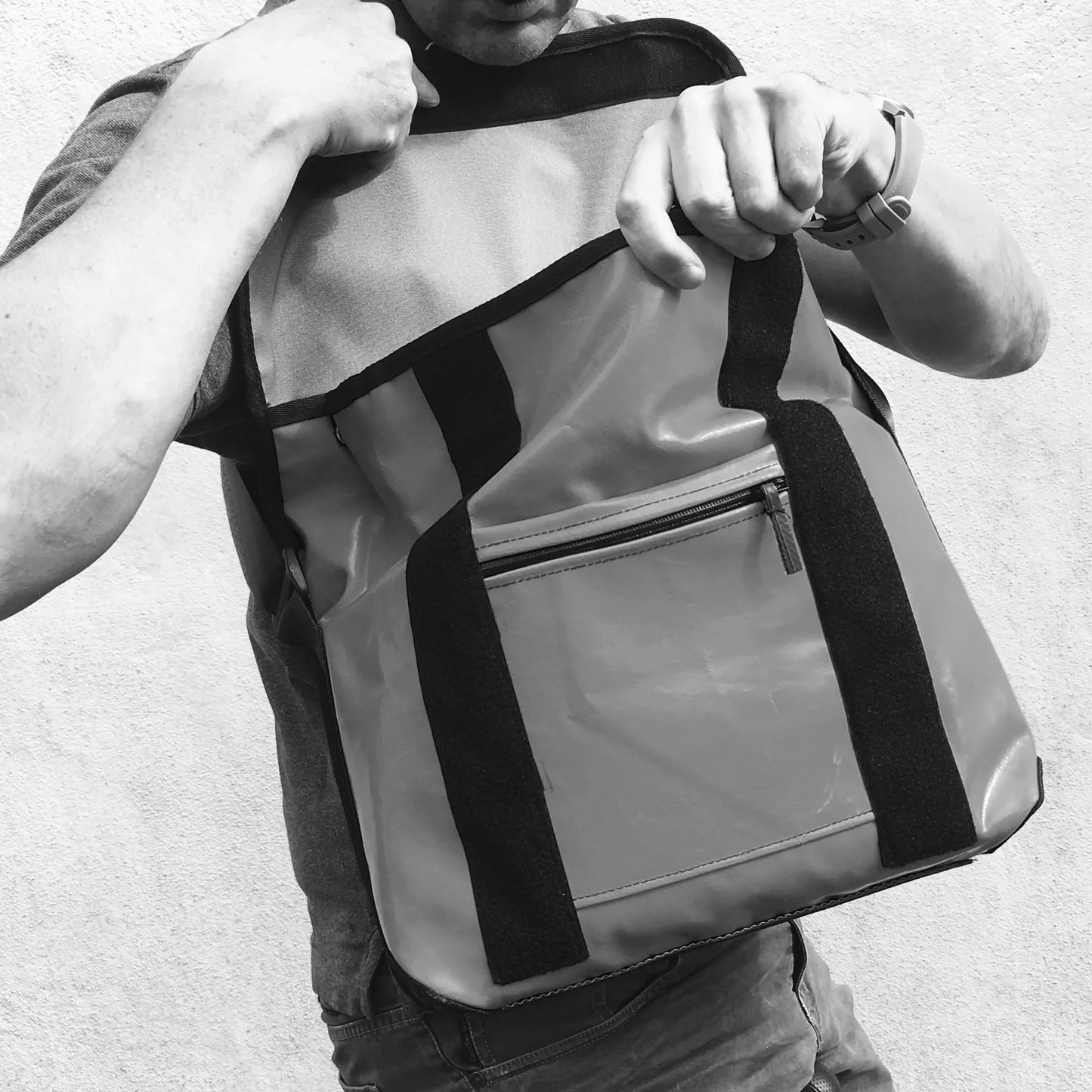 Medway Messenger Bag Small – White( 文字入り）– MM091213
